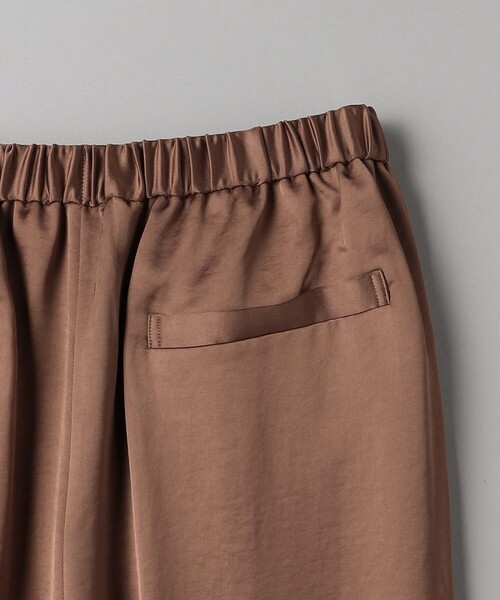 BEAUTY&YOUTH UNITED ARROWS（ビューティーアンドユースユナイテッドアローズ）の「サテン タック パンツ（その他パンツ・レディース・ブラウン/ブラック/ナチュラル・S/M）」の15枚目の写真
