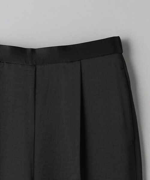 BEAUTY&YOUTH UNITED ARROWS（ビューティーアンドユースユナイテッドアローズ）の「サテン タック パンツ（その他パンツ・レディース・ブラウン/ブラック/ナチュラル・S/M）」の21枚目の写真
