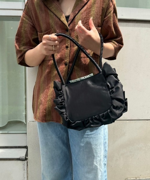 THEATRE PRODUCTS（シアタープロダクツ）の「サテンフリルバッグ（ハンドバッグ・レディース・アイボリー/ブラック・FREE）」の8枚目の写真