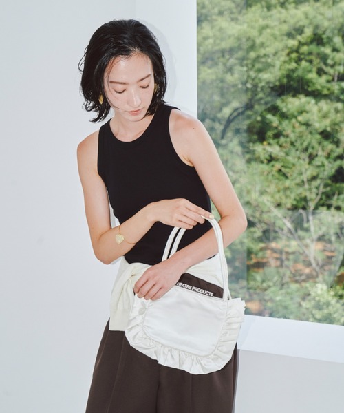 THEATRE PRODUCTS（シアタープロダクツ）の「サテンフリルバッグ（ハンドバッグ・レディース・アイボリー/ブラック・FREE）」の18枚目の写真