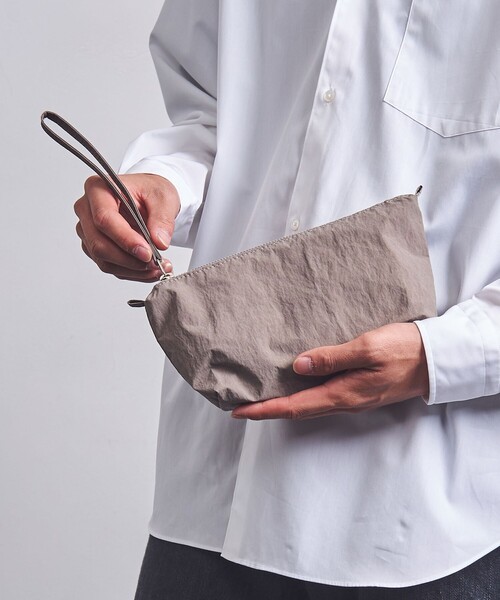 UNITED ARROWS(ユナイテッドアローズ)の「KONBU コンブ ポーチ -撥水-(ポーチ・メンズ・ブラック/ライトグレー・FREE)」の19枚目の写真