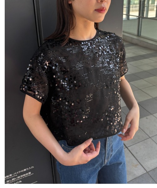 A part by（アパートバイ）の「スパンコールTEE（Tシャツ/カットソー・レディース・オフホワイト/ブラック/ライトピンク・FREE）」の2枚目の写真