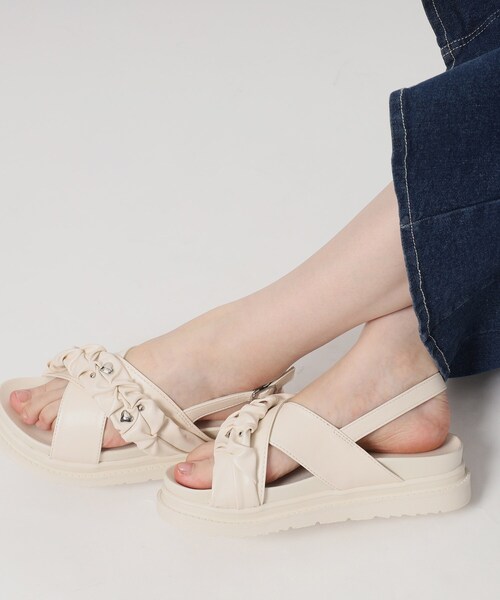 cs T&P(シーエスティーアンドピー)の「厚底ハートスタッズスポサン(サンダル・レディース・ブラック/アイボリー・S/M/L/LL)」の14枚目の写真