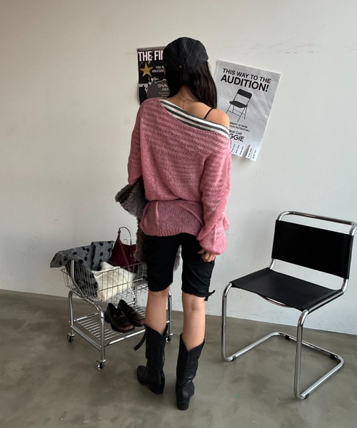 SHAGGIE（シャギー）の「スター柄シアールーズオフショルオーバーニット（ニット/セーター・レディース・ボルドー/ベージュ/グレー/ライトグレー/ピンク/イエロー・FREE）」の10枚目の写真