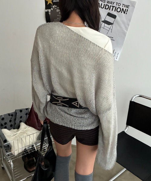 SHAGGIE（シャギー）の「スター柄シアールーズオフショルオーバーニット（ニット/セーター・レディース・ボルドー/ベージュ/グレー/ライトグレー/ピンク/イエロー・FREE）」の12枚目の写真