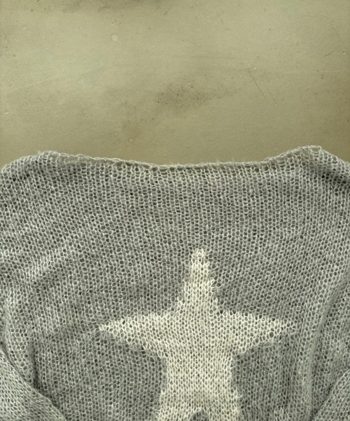SHAGGIE(シャギー)の「スター柄シアールーズオフショルオーバーニット(ニット/セーター・レディース・ボルドー/ベージュ/グレー/ライトグレー/ピンク/イエロー・FREE)」の18枚目の写真