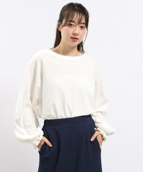 GLOBAL WORK Smile Seed Store（グローバルワーク スマイルシードストア）の「コットンタックパフスリーブＴシャツ/118565（Tシャツ/カットソー・レディース・ホワイト×ブラック/オフホワイト/グレイッシュベージュ/ブラック・X-LARGE/SMALL/LARGE/MEDIUM）」の2枚目の写真