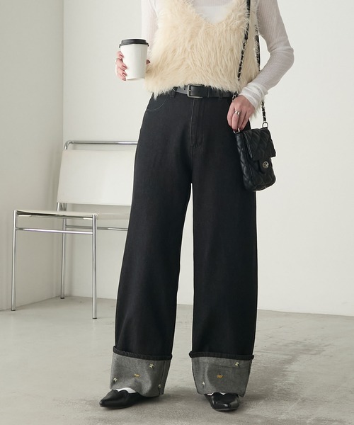 BONLECILL（ボンルシール）の「フラワー刺繍ロールアップハイウエストデニムパンツ（デニムパンツ・レディース・ネイビー/ブラック/ブルー・S/L/M）」の13枚目の写真