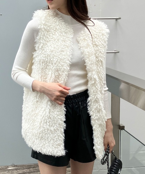 GLAMOROUS JANE（グラマラスジェーン）の「プードルファーロングベスト（ベスト・レディース・ベージュ/モカ/アイボリー・FREE）」の4枚目の写真