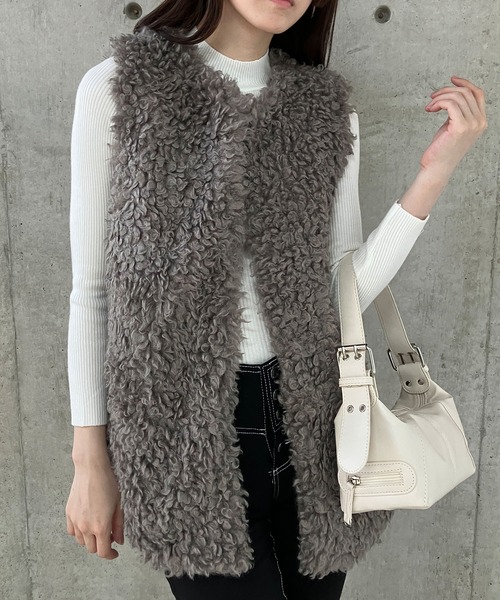 GLAMOROUS JANE（グラマラスジェーン）の「プードルファーロングベスト（ベスト・レディース・ベージュ/モカ/アイボリー・FREE）」の19枚目の写真