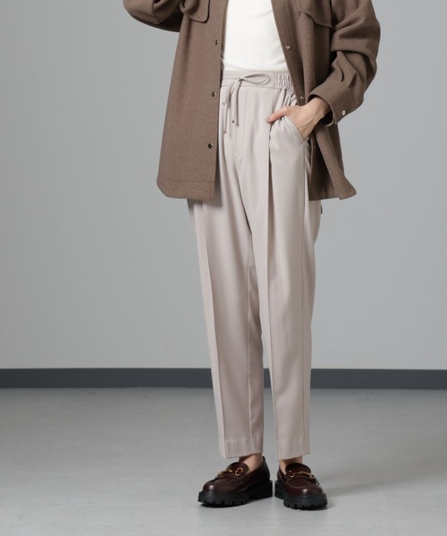 NANO universe（ナノユニバース）の「ウラキモウ ピンタックイージーテーパードパンツ（その他パンツ・レディース・グレー系その他4/カーキ/ブラック・XS/M/S）」の3枚目の写真