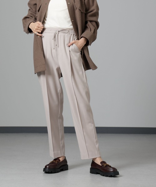 NANO universe（ナノユニバース）の「ウラキモウ ピンタックイージーテーパードパンツ（その他パンツ・レディース・グレー系その他4/カーキ/ブラック・XS/M/S）」の5枚目の写真