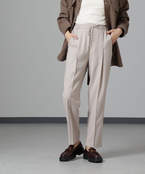 NANO universe（ナノユニバース）の「ウラキモウ ピンタックイージーテーパードパンツ（その他パンツ・レディース・グレー系その他4/カーキ/ブラック・XS/M/S）」の4枚目の写真