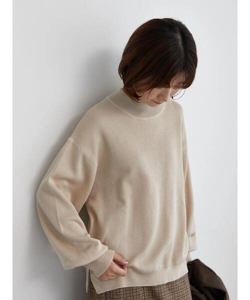 Samansa Mos2 blue（サマンサモスモスブルー）の「モックネックプルオーバー（ニット/セーター・レディース・ライトベージュ/グリーン/ブラック・F）」の10枚目の写真