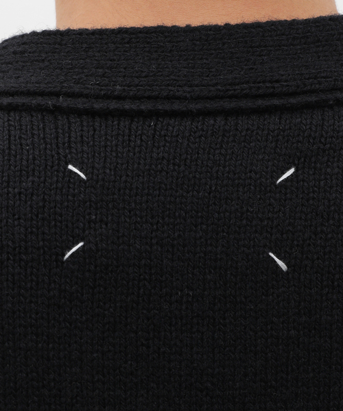 Maison Margiela(メゾンマルジェラ)の「Maison Margiela(メゾン マルジェラ) 5G Elbow Patch Cardigan SI1GP0003S18064900F(カーディガン/ボレロ・メンズ・ブラック・LARGE/MEDIUM)」の4枚目の写真