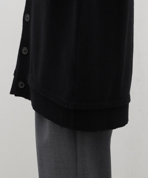 Maison Margiela(メゾンマルジェラ)の「Maison Margiela(メゾン マルジェラ) 5G Elbow Patch Cardigan SI1GP0003S18064900F(カーディガン/ボレロ・メンズ・ブラック・LARGE/MEDIUM)」の6枚目の写真