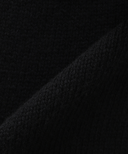 Maison Margiela(メゾンマルジェラ)の「Maison Margiela(メゾン マルジェラ) 5G Elbow Patch Cardigan SI1GP0003S18064900F(カーディガン/ボレロ・メンズ・ブラック・LARGE/MEDIUM)」の2枚目の写真