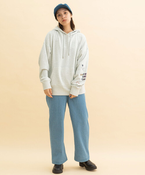 POU DOU DOU（プードゥドゥ）の「イラスト刺繍袖スウェットパーカー（パーカー・レディース・オートミール/ベージュ/ネイビー・M）」の8枚目の写真