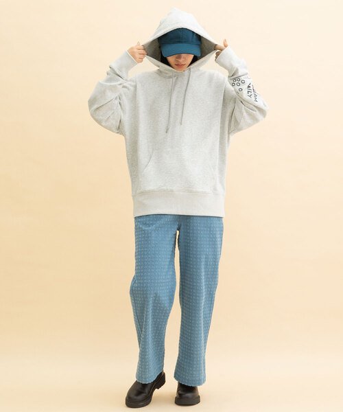 POU DOU DOU（プードゥドゥ）の「イラスト刺繍袖スウェットパーカー（パーカー・レディース・オートミール/ベージュ/ネイビー・M）」の9枚目の写真