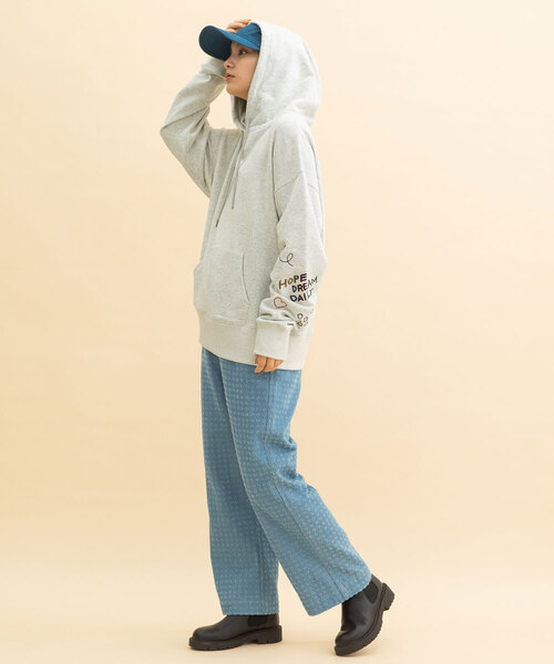 POU DOU DOU（プードゥドゥ）の「イラスト刺繍袖スウェットパーカー（パーカー・レディース・オートミール/ベージュ/ネイビー・M）」の10枚目の写真