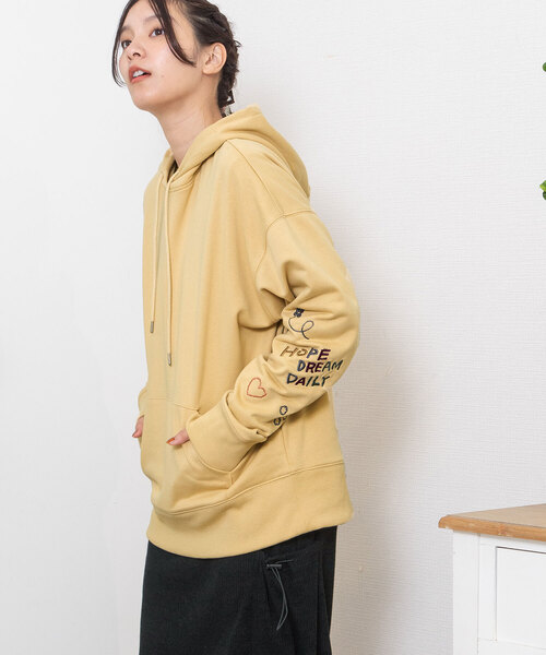 POU DOU DOU（プードゥドゥ）の「イラスト刺繍袖スウェットパーカー（パーカー・レディース・オートミール/ベージュ/ネイビー・M）」の13枚目の写真