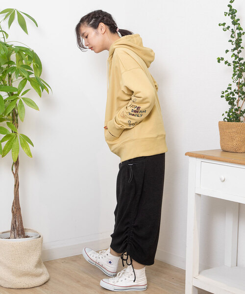 POU DOU DOU（プードゥドゥ）の「イラスト刺繍袖スウェットパーカー（パーカー・レディース・オートミール/ベージュ/ネイビー・M）」の19枚目の写真