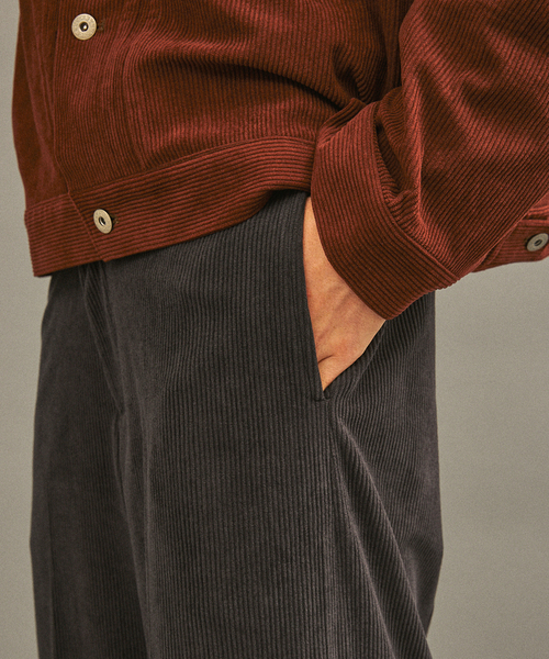 417 EDIFICE（フォーワンセブンエディフィス）の「コーデュロイワイド フレアワークパンツ（スラックス・メンズ・ブラック/カーキ/チャコールグレー/ブラウン・SMALL/MEDIUM/LARGE）」の20枚目の写真