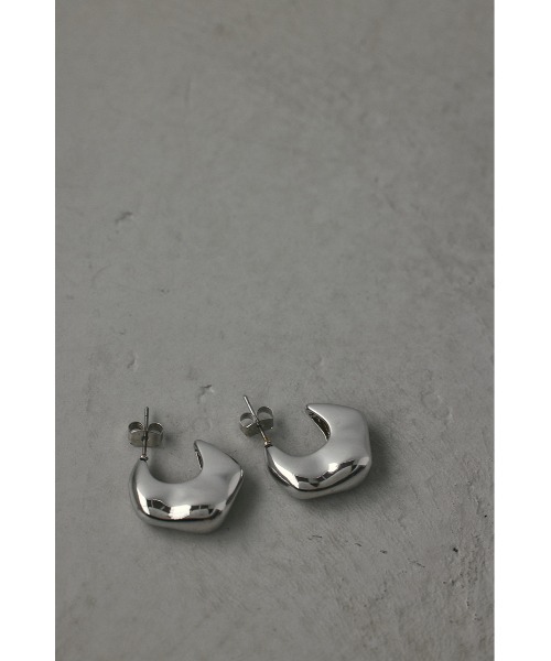 STYLEMIXER（スタイルミキサー）の「スクエアハーフピアス（ピアス（両耳用）・レディース・ゴールド/シルバー・FREE）」の3枚目の写真