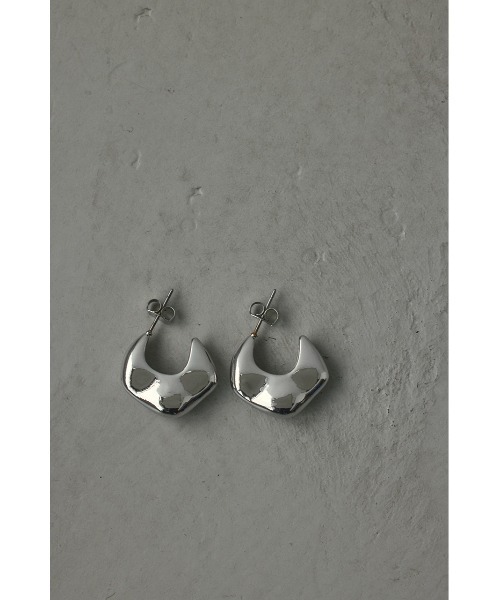 STYLEMIXER（スタイルミキサー）の「スクエアハーフピアス（ピアス（両耳用）・レディース・ゴールド/シルバー・FREE）」の4枚目の写真