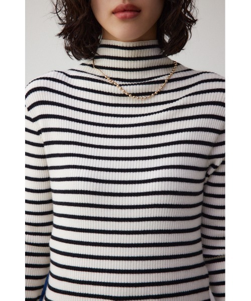 AZUL by moussy(アズールバイマウジー)の「サムホールリブハイネックトップス(ニット/セーター・レディース・ホワイト系その他/ブルー/アイボリー/グレー/ブラック/レッド・FREE)」の13枚目の写真