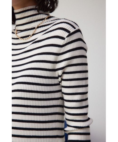 AZUL by moussy(アズールバイマウジー)の「サムホールリブハイネックトップス(ニット/セーター・レディース・ホワイト系その他/ブルー/アイボリー/グレー/ブラック/レッド・FREE)」の14枚目の写真