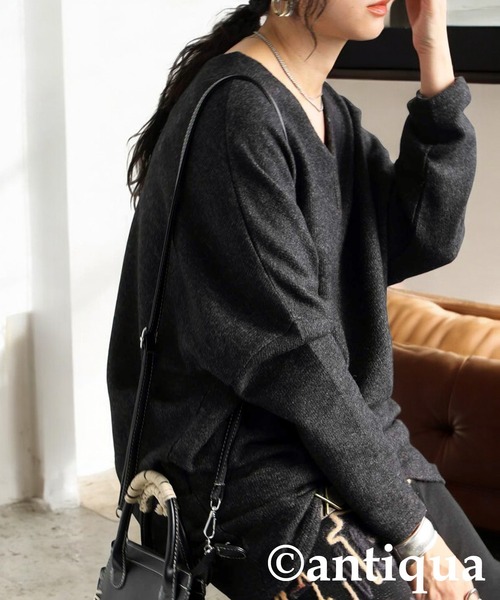 antiqua(アンティカ)の「Vネックニット(ニット/セーター・レディース・ダークグレー/グレー・ONESIZE)」の3枚目の写真