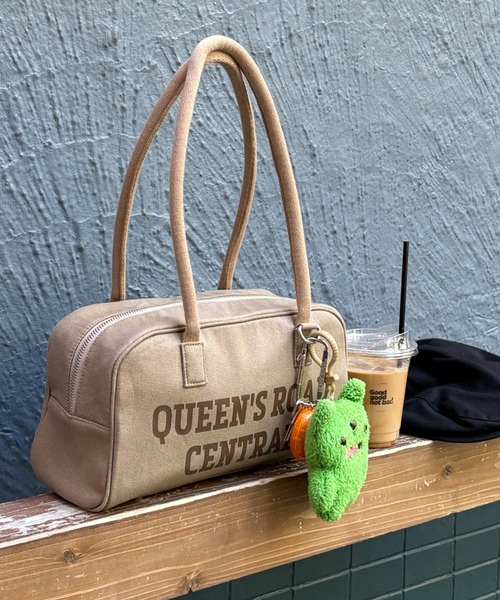 CIAOPANIC TYPY（チャオパニックティピー）の「【UNISEX】ロゴボストンバッグ（ボストンバッグ・メンズ・レッド/ネイビー/ベージュ・ONE SIZE）」の4枚目の写真