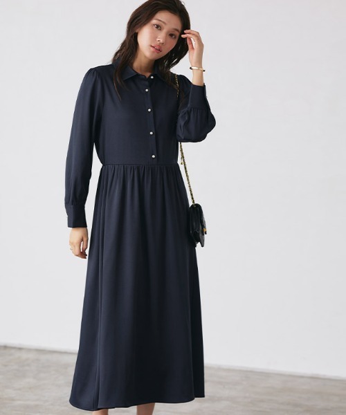 Pierrot(ピエロ)の「パールボタンシャツワンピース(シャツワンピース・レディース・ブラック/ネイビー・M/PM)」の2枚目の写真