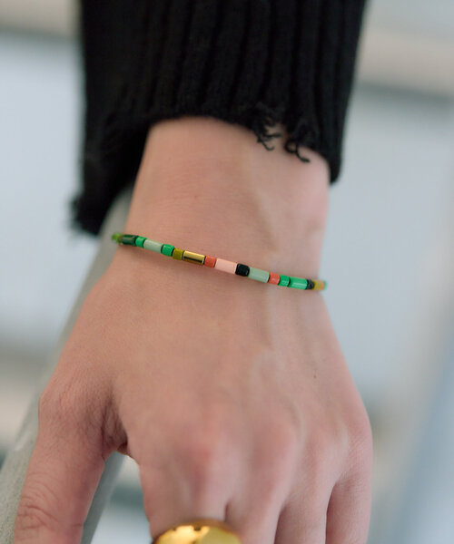 《WEB＆一部店舗カラーあり/カラフル》マルチカラーブレスレット（ブレスレット）｜ear PAPILLONNER（イアパピヨネ）