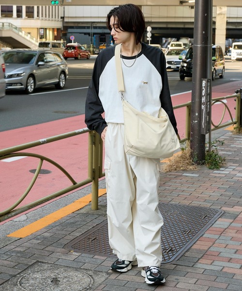 PENNEYS（ぺニーズ）の「PENNEYS/ペニーズ 別注 THE FOX 2WAY ショルダートートバッグ（ショルダーバッグ・レディース・ブラック/ナチュラル/レッド/グレー・FREE）」の18枚目の写真