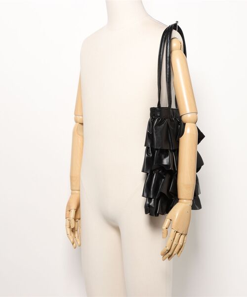 cepo(セポ)の「フェイクレザーフリルトートバッグ(トートバッグ・レディース・ブラック/シルバー・FREE)」の15枚目の写真