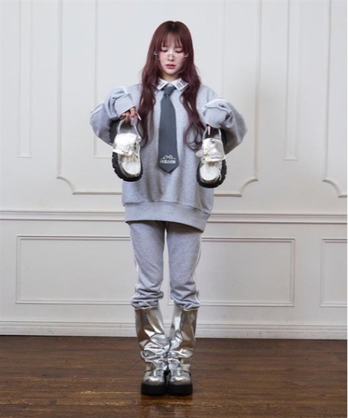 FickleBebe(フィクルベベ)の「FBギャザーロングブーツ(ブーツ・レディース・シルバー/ブラック・MEDIUM/LARGE)」の8枚目の写真