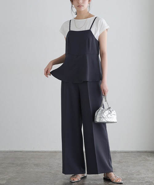 Pierrot（ピエロ）の「ペプラムオールインワン（つなぎ/オールインワン・レディース・ネイビー/ベージュ・PM/M/L）」の2枚目の写真