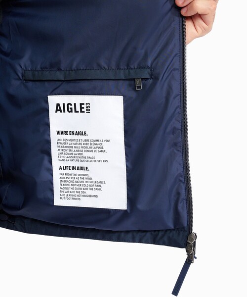 AIGLE（エーグル）の「GORE-TEX ゴアテックスウインドストッパー(R) 防風 撥水 透湿 スリーブレスベスト（ベスト・メンズ・オフホワイト/ダークブルー・L/S/M）」の7枚目の写真