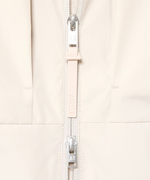 AIGLE（エーグル）の「GORE-TEX ゴアテックスウインドストッパー(R) 防風 撥水 透湿 スリーブレスベスト（ベスト・メンズ・オフホワイト/ダークブルー・L/S/M）」の16枚目の写真