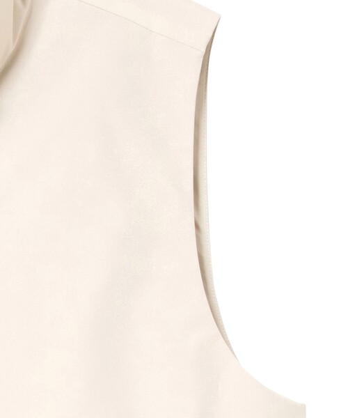 AIGLE（エーグル）の「GORE-TEX ゴアテックスウインドストッパー(R) 防風 撥水 透湿 スリーブレスベスト（ベスト・メンズ・オフホワイト/ダークブルー・L/S/M）」の18枚目の写真