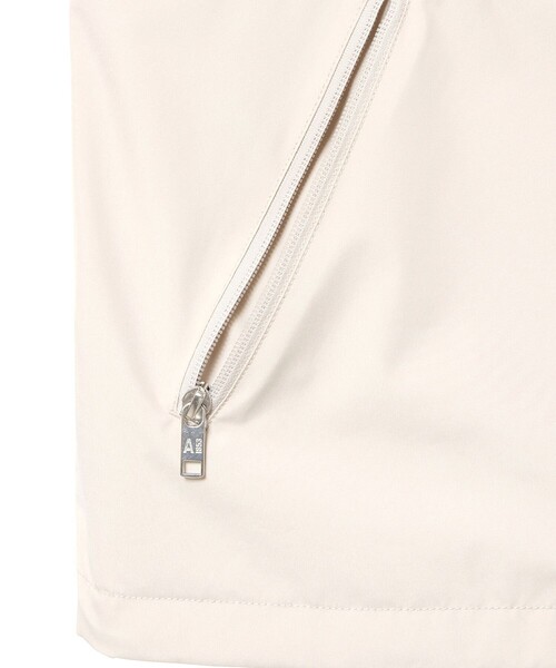 AIGLE（エーグル）の「GORE-TEX ゴアテックスウインドストッパー(R) 防風 撥水 透湿 スリーブレスベスト（ベスト・メンズ・オフホワイト/ダークブルー・L/S/M）」の19枚目の写真