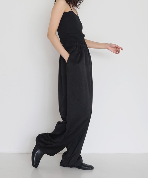 hellam(へラム)の「サテンコクーンパンツ(その他パンツ・レディース・アイボリー/ブラック/グレー/グリーン・FREE)」の8枚目の写真