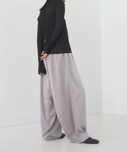 hellam(へラム)の「サテンコクーンパンツ(その他パンツ・レディース・アイボリー/ブラック/グレー/グリーン・FREE)」の16枚目の写真