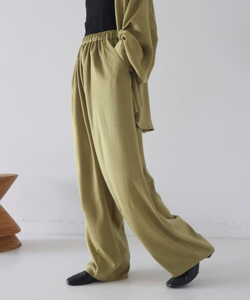 hellam(へラム)の「サテンコクーンパンツ(その他パンツ・レディース・アイボリー/ブラック/グレー/グリーン・FREE)」の19枚目の写真
