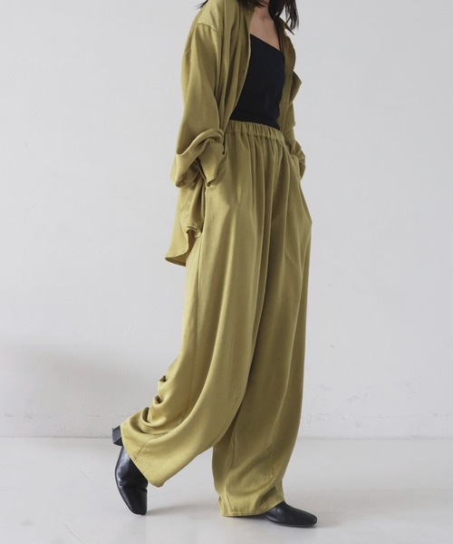 hellam(へラム)の「サテンコクーンパンツ(その他パンツ・レディース・アイボリー/ブラック/グレー/グリーン・FREE)」の21枚目の写真