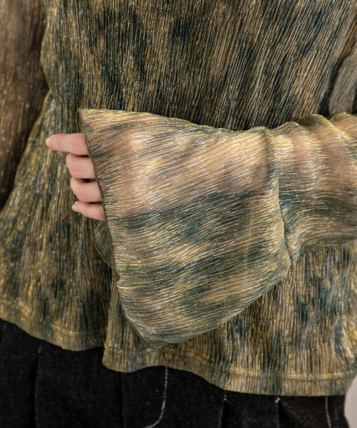 MILLION CARATS（ミリオンカラッツ）の「華やかさを纏う！大人の余裕を感じるシアー×ラメのニュアンストップス（シャツ/ブラウス・レディース・ブラック/グリーン/ブラウン/ベージュ・FREE）」の17枚目の写真