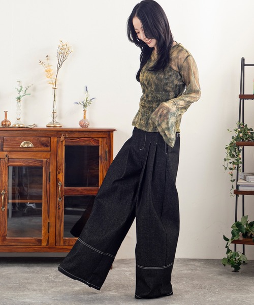 MILLION CARATS（ミリオンカラッツ）の「華やかさを纏う！大人の余裕を感じるシアー×ラメのニュアンストップス（シャツ/ブラウス・レディース・ブラック/グリーン/ブラウン/ベージュ・FREE）」の9枚目の写真