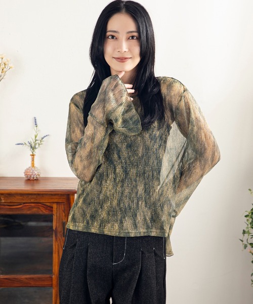 MILLION CARATS（ミリオンカラッツ）の「華やかさを纏う！大人の余裕を感じるシアー×ラメのニュアンストップス（シャツ/ブラウス・レディース・ブラック/グリーン/ブラウン/ベージュ・FREE）」の11枚目の写真